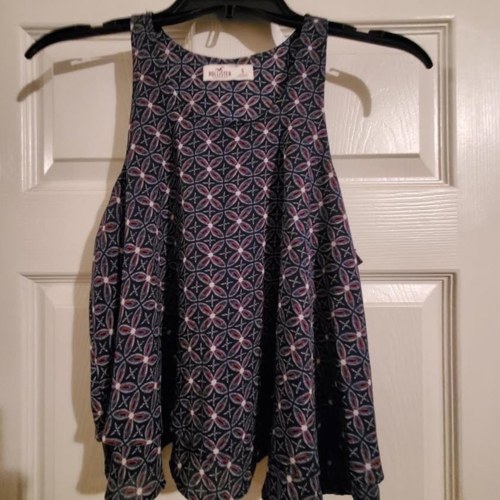 Hollister Women's Blue Patterned Top